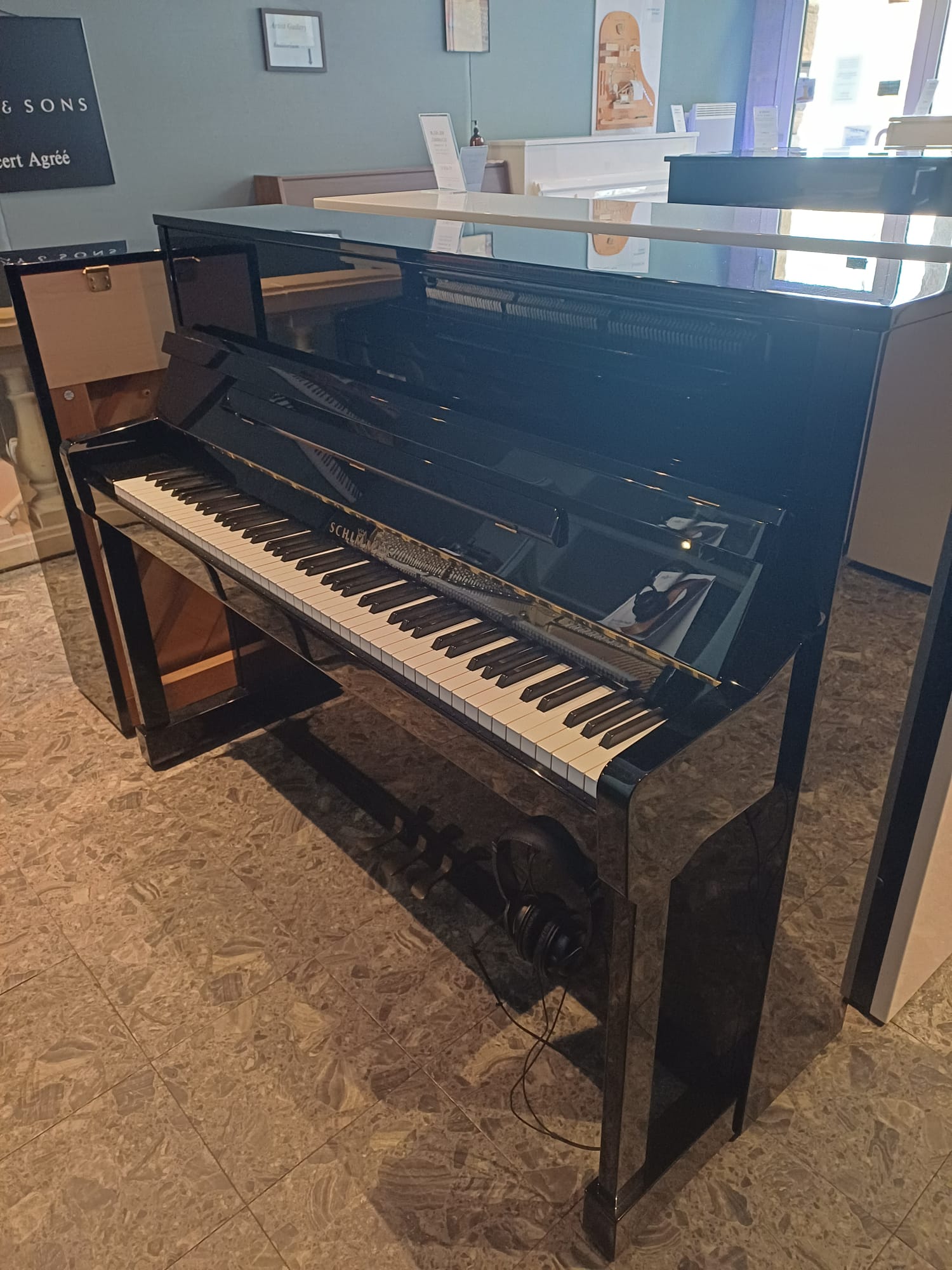 Schimmel 116 S Silent